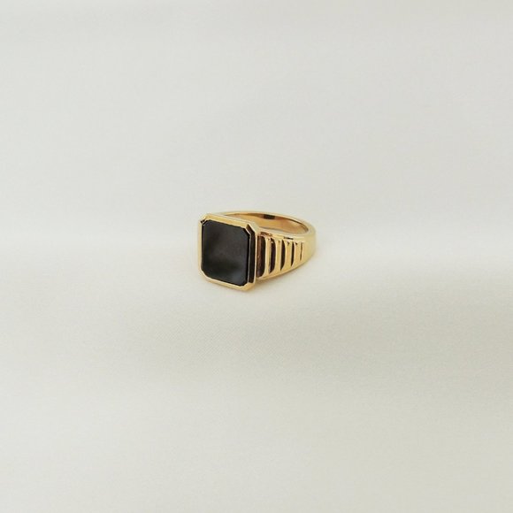 14K GOLD VERMEIL BLACK SIGNET RING | BLACK ONYX STATEMENT RING | NONTARNISH - Picture 2 of 3